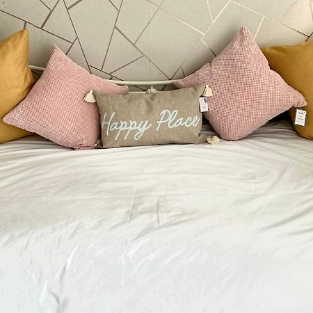Happy Place With Kitchenette- Female Only Londres Exterior foto